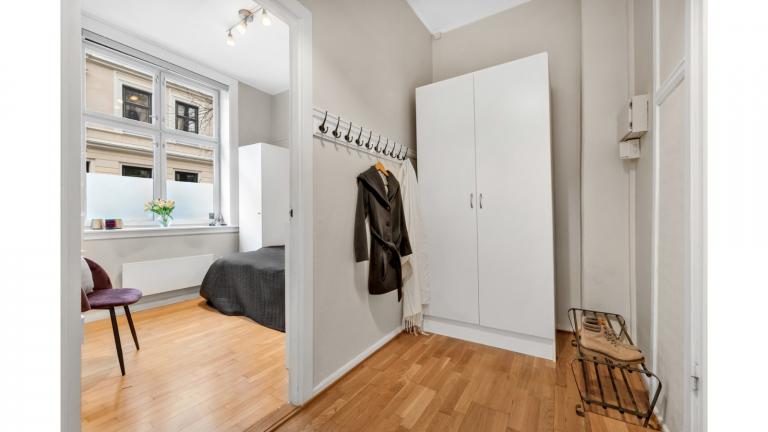 Hybelrom ca. 7,5 kvm fra gang.